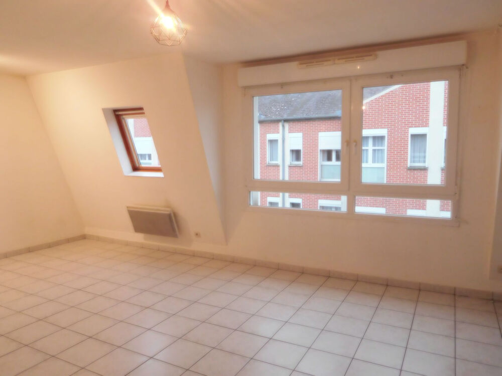 Location Appartement Grand studio  centre ville Saint-quentin