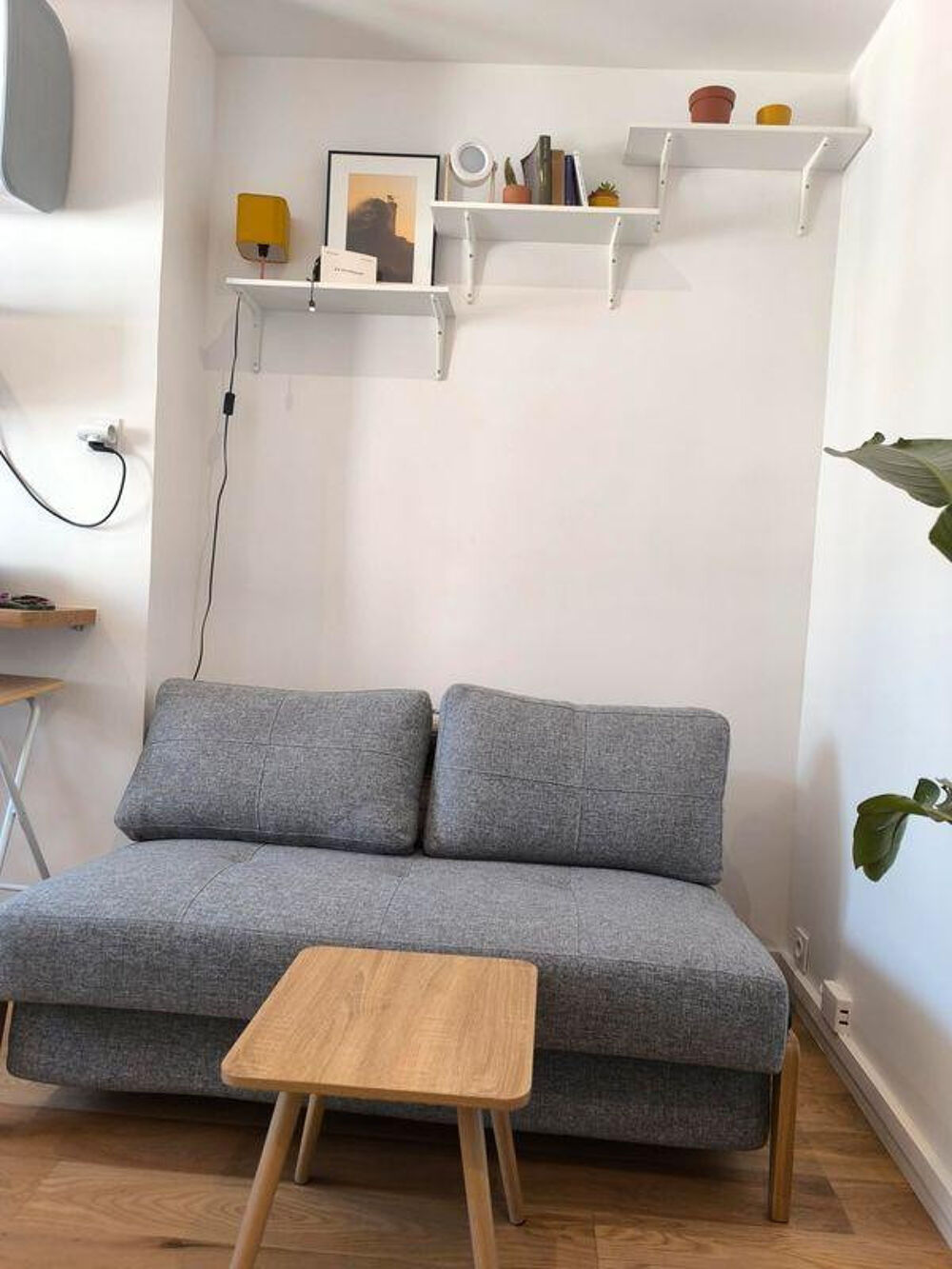Location Appartement A louer : Studio meublé lumineux – métro Marcadet Paris 18