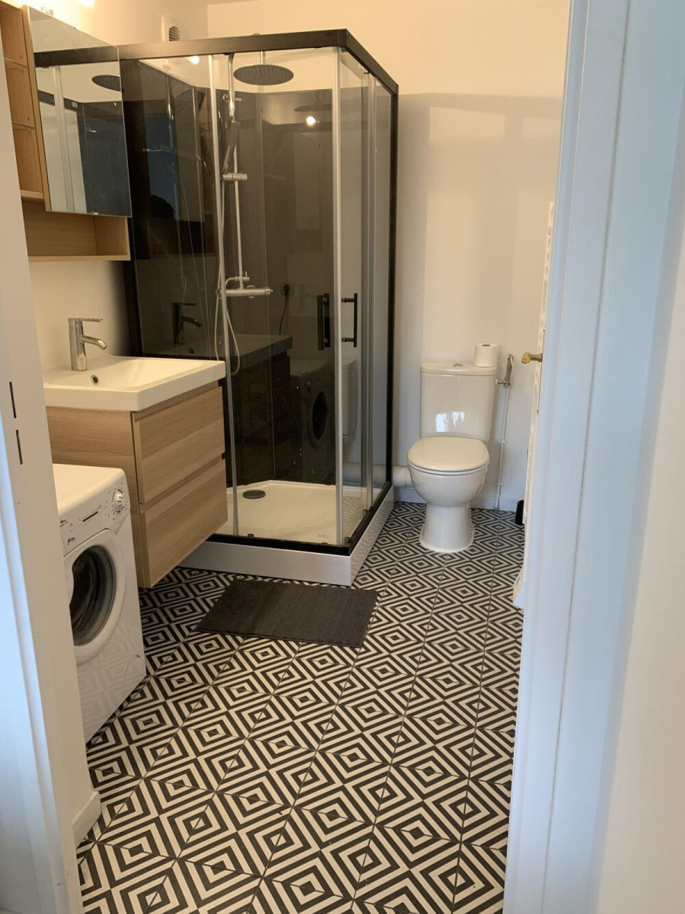 Location Appartement Studio meublé avec coin chambre Mantes-la-ville