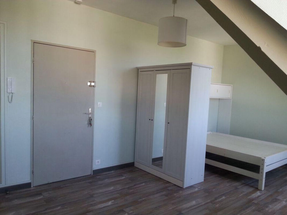Location Appartement Beau studio 37m² placis Champlain Tours