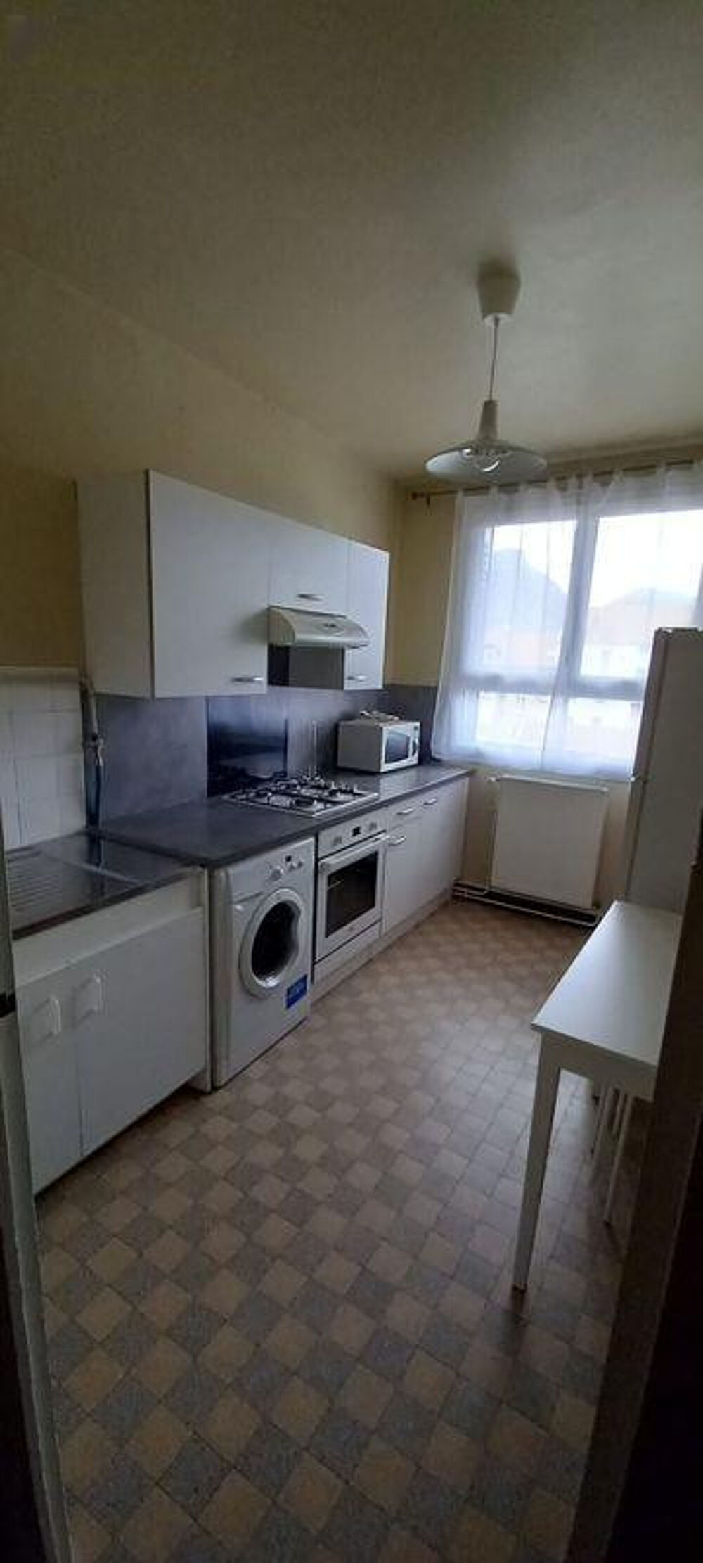 Location Appartement Beau F2 meublé 48m² avec balcon et cave Grenoble