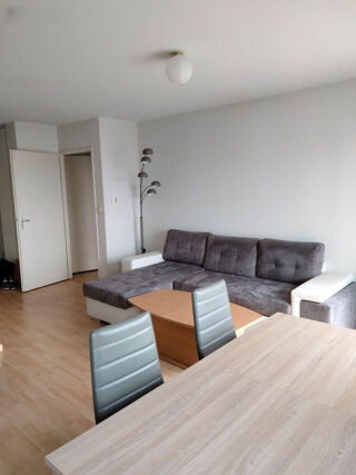  Appartement à louer 2 pièces 48 m²