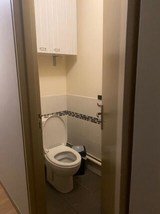  Appartement � louer 1 pi�ce 84 m�