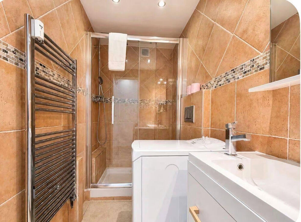 Location Appartement Studio meublé climatisé – Cannes centre Cannes-la-bocca
