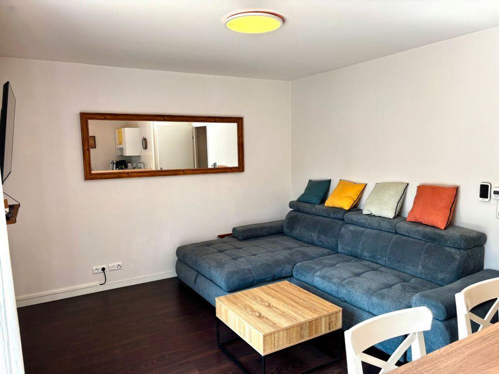 ? Cergy  Studio meublé avec jardin, parking