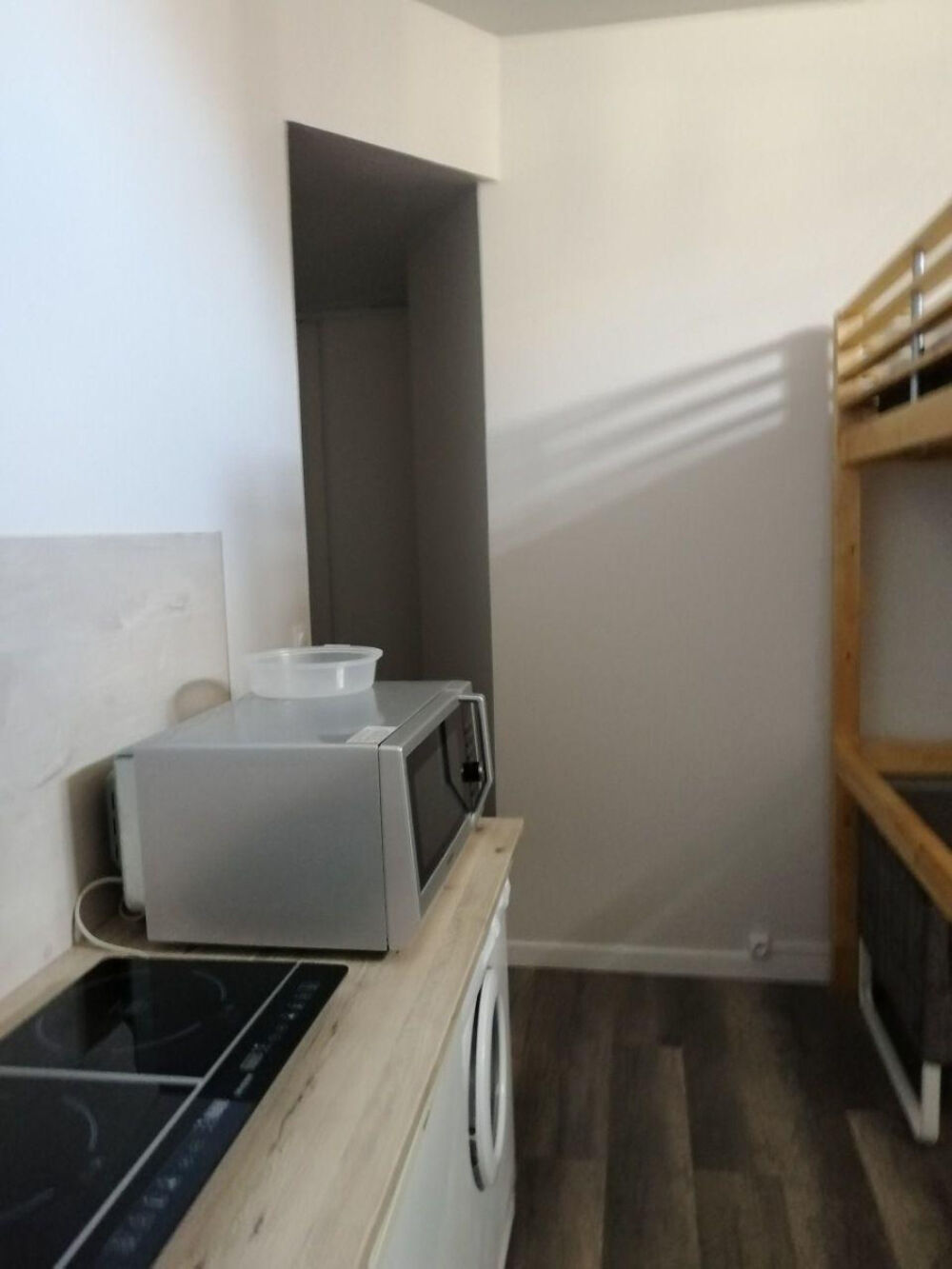 Location Appartement Studio refait à neuf hypercentre Saint-Étienne