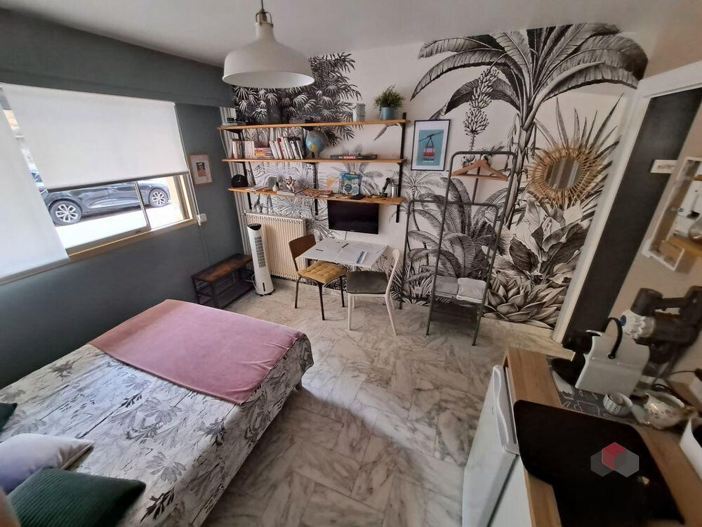 Location Appartement Studio meublé 1 pièce 17 m² Toulon