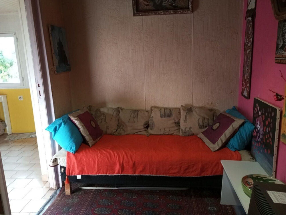 Location Appartement Beau 2P meublé 30m² dans un jardin privatif Saint-denis