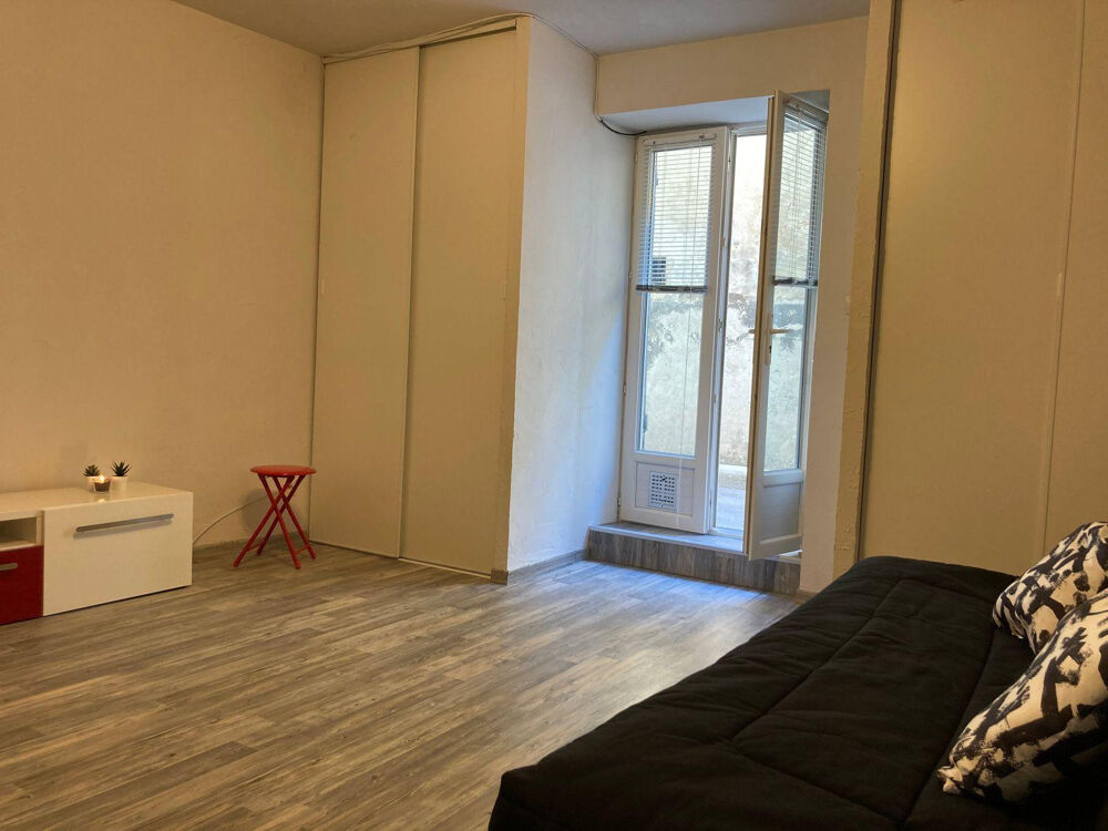 Location Appartement Studio meublé plein centre ville Romans-sur-isère