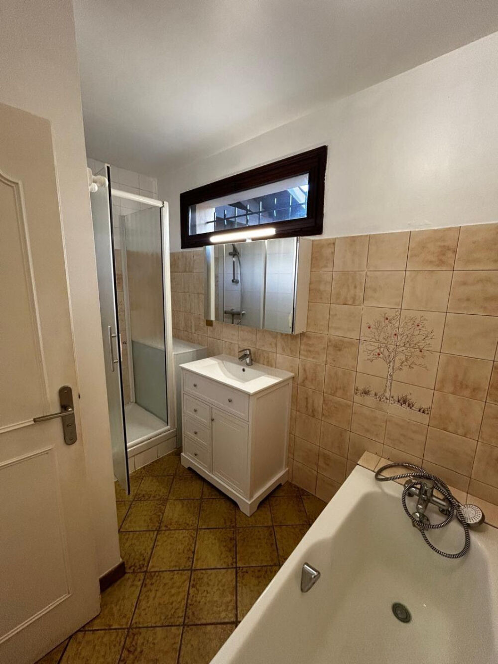 Location Maison Villa  environnement  calme ,  toutes commodités Saint-genis-les-ollières