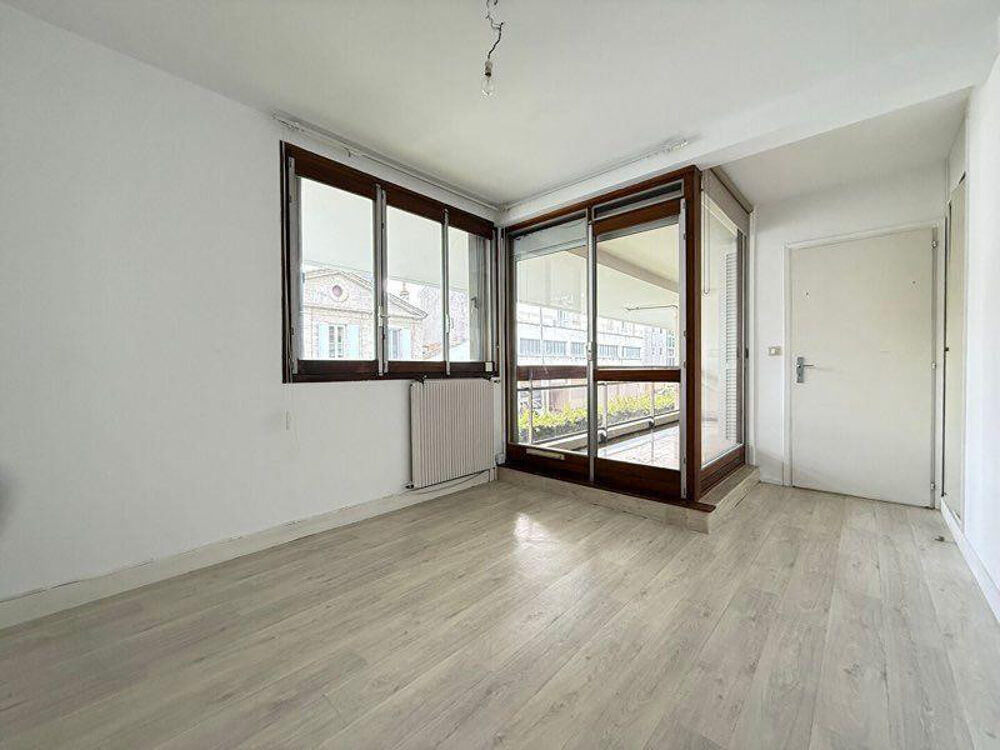 Location Appartement Beau T2 résidence sénior - centre-ville Bordeaux