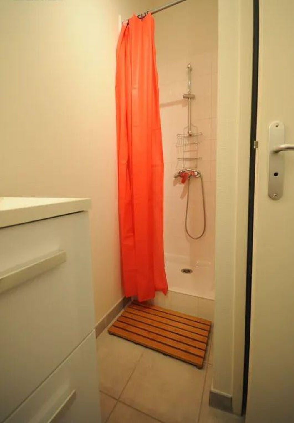Location Appartement Beau studio meublé et équipé 20m² proche gare Grenoble