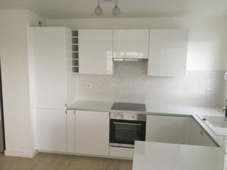  Appartement à louer 4 pièces 64 m²
