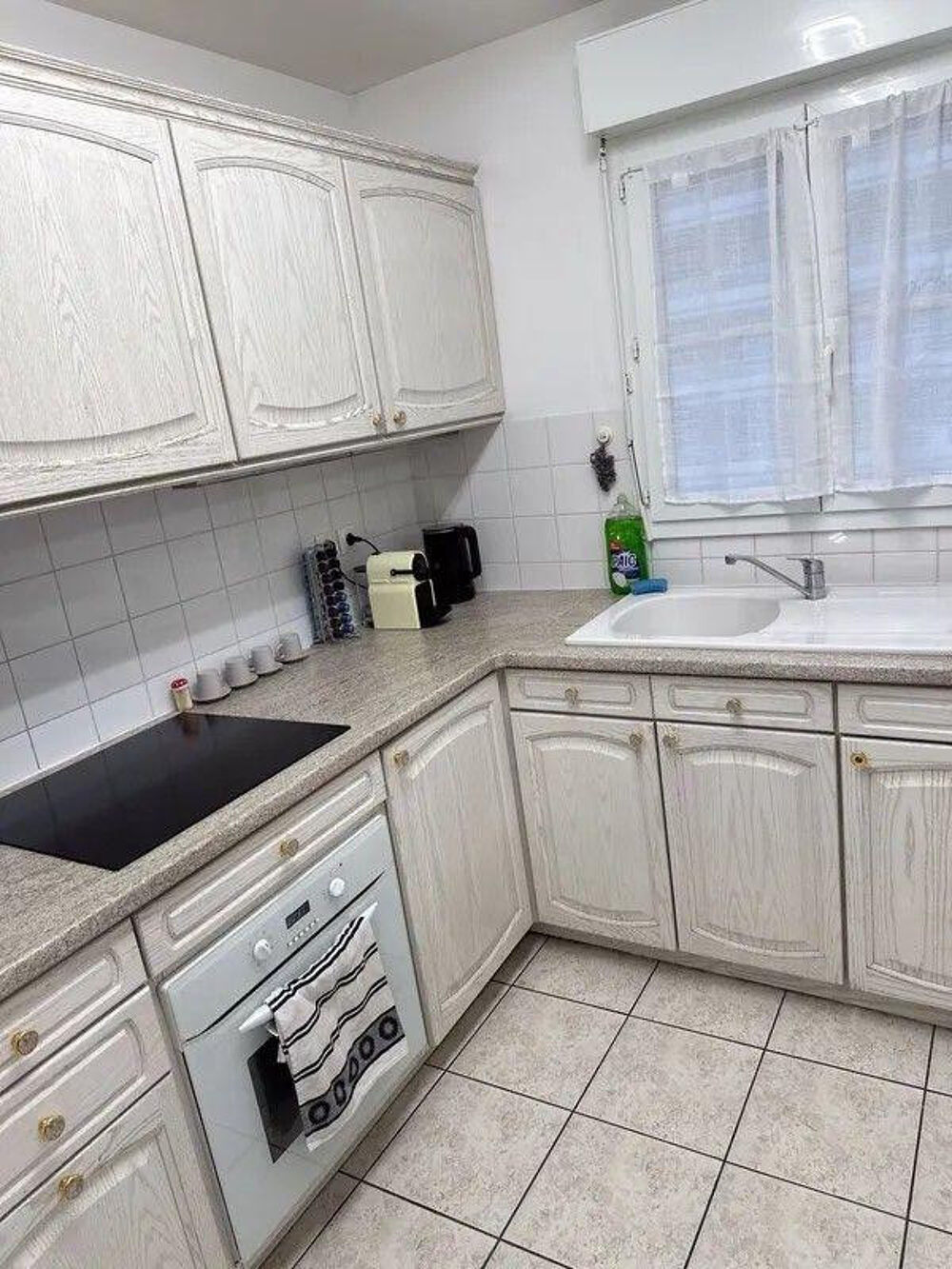 Location Appartement T2 meublé 45m² au Faubourg de l'arche, Courbevoie Courbevoie