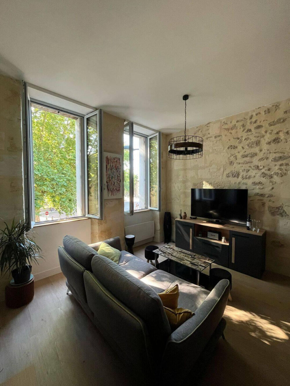 Location Appartement Bel appartement 37m² lumineux vue exceptionnelle Bordeaux
