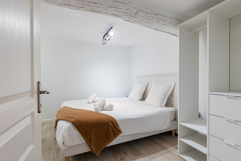 Vente Appartement Nice - Vieux Nice - Charmant 2 pièces de 42 m² entièrement rénové au coeur de la vieille ville Nice
