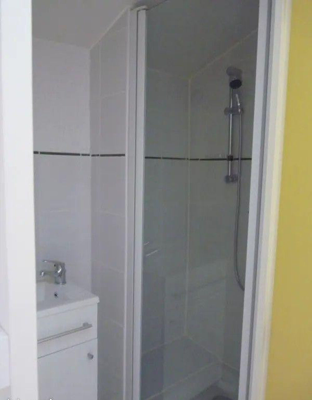 Location Appartement Beau studio meublé 21m² pour étudiant Saint-Étienne