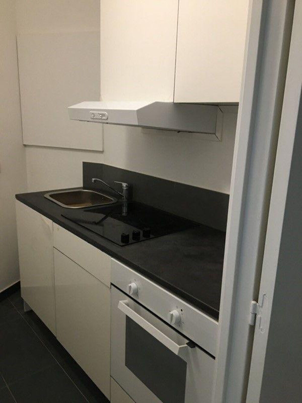 Location Appartement Studio 36m² refait à neuf avec balcon Paris 15