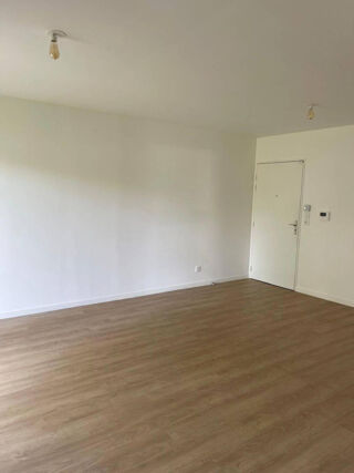  Appartement à louer 3 pièces 60 m²