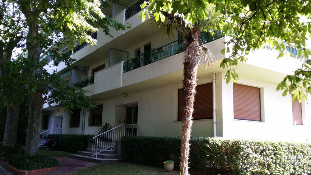 Location Appartement Petit immeuble cossu. Marseille 12