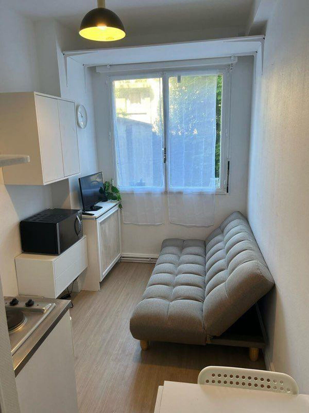 Location Appartement Charmant studio refait à neuf Paris 12