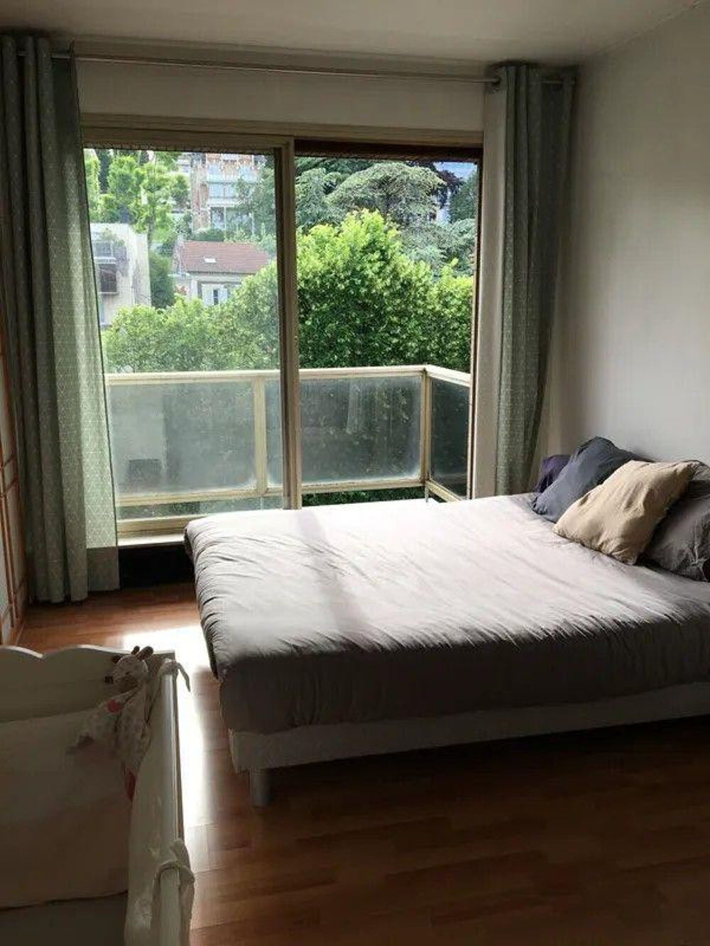 Location Appartement Grand 2 pièces 60m² dans résidence de standing Saint-cloud