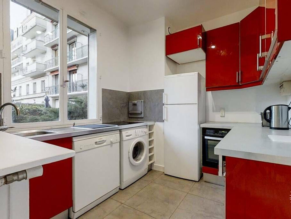 Location Appartement Superbe Double living meublé très bien situé 35m² Neuilly-sur-seine