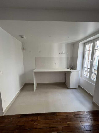  Appartement à louer 2 pièces 33 m²