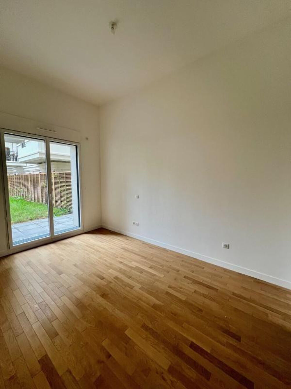 Location Appartement 2 pièces + terrasse Levallois Perret Levallois-perret