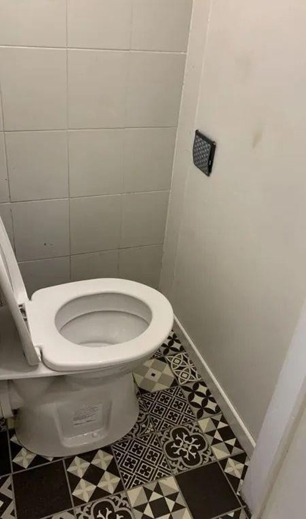 Location Appartement Beau studio meublé 16m² centre ville Saint-Étienne