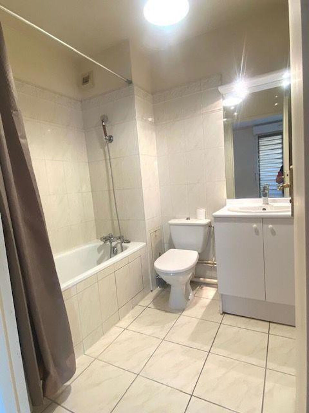 Location Appartement Location studio meuble Paris 19