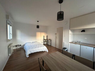  Appartement à louer 1 pièce 25 m²