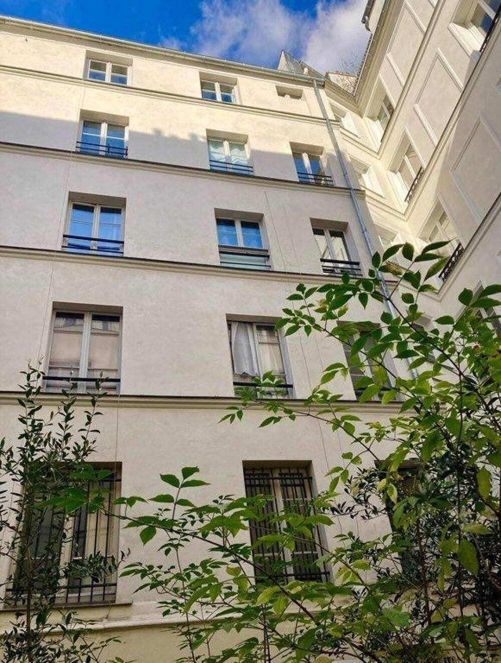 Location Appartement Studio à louer Paris 2ème Paris 3