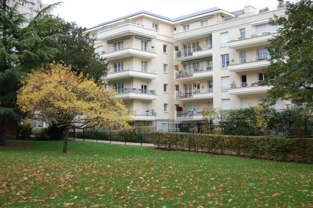 Location Appartement 2 pièces meublé, vue sur parc Henri Matisse Châtillon