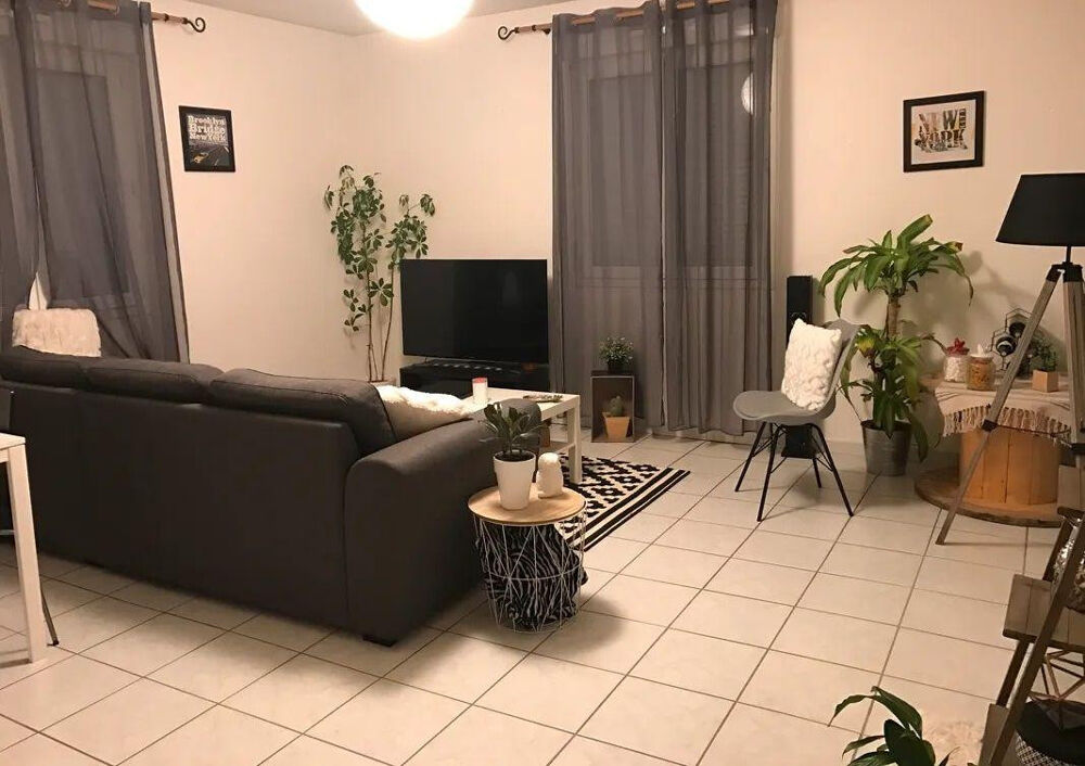 Location Appartement Beau T2 62m² climatisé avec terrasse 10m² Saint-Étienne