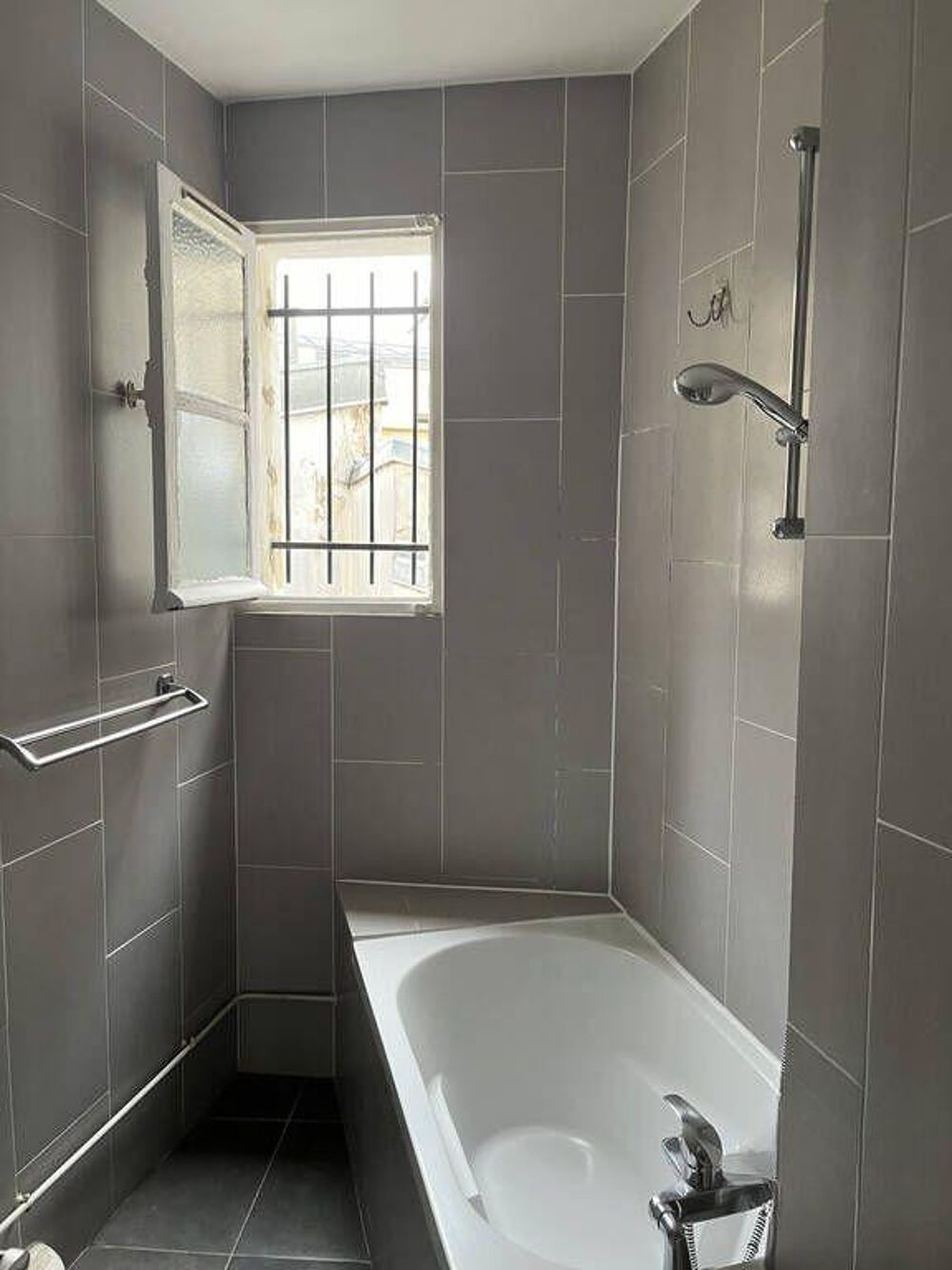 Location Appartement Location meublée appartement 2 pièces 28 m² Paris Paris 18