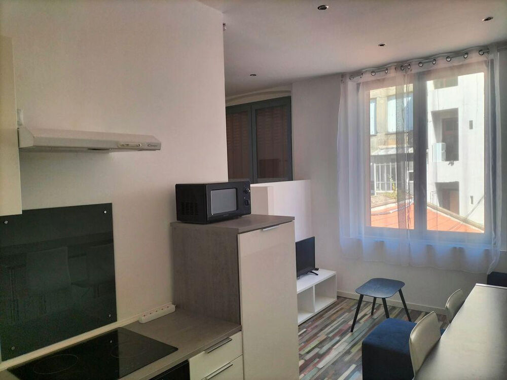 Location Appartement Studio studio étudiant meublé t1 25m2 badouillère, Saint-Étienne