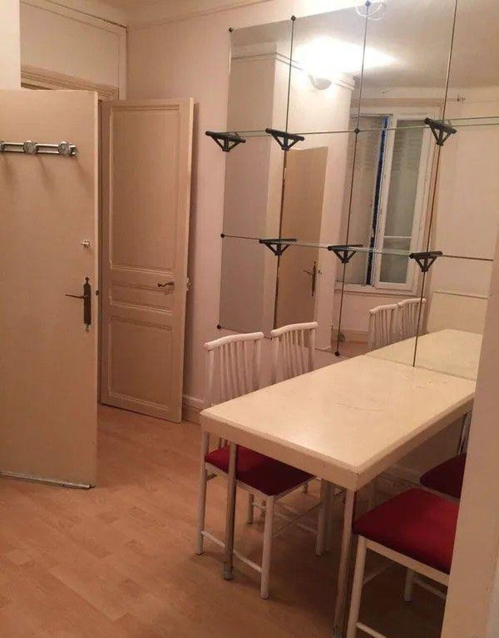 Location Appartement Beau studio meublé 29m² Paris 14