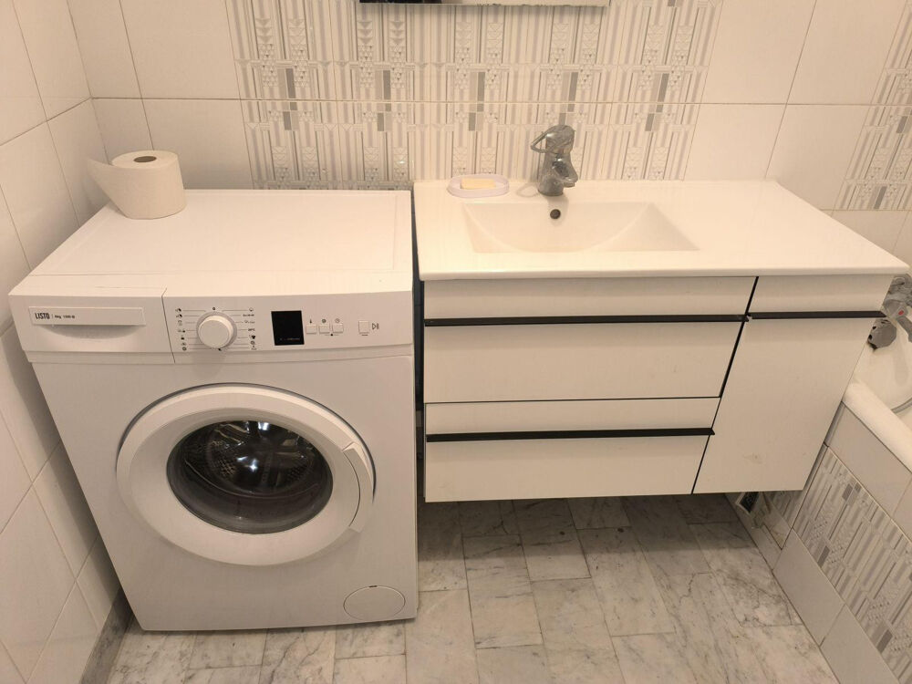 Location Appartement Grand studio Paris 20