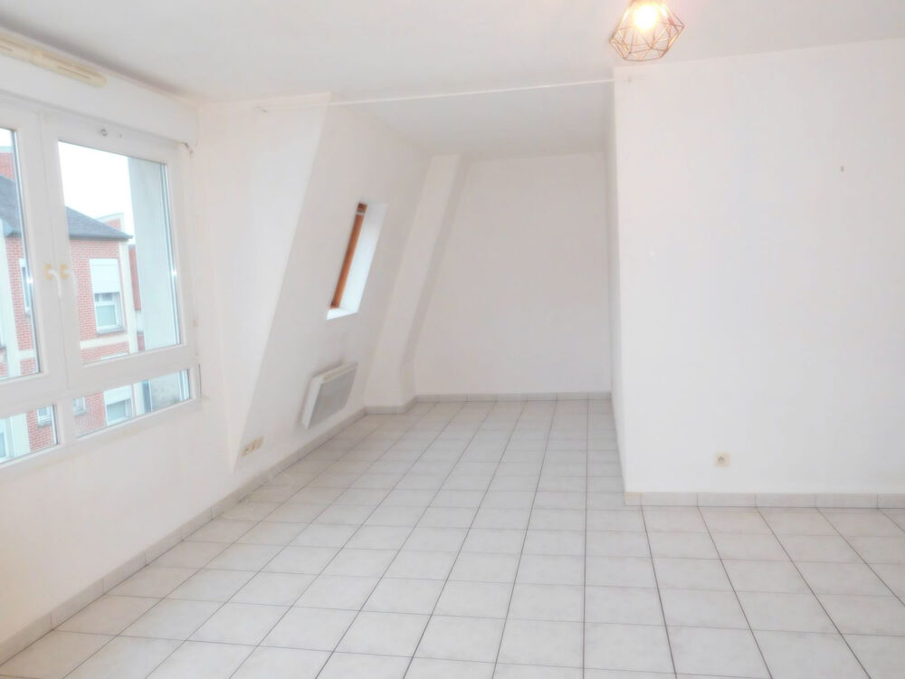 Location Appartement Grand studio  centre ville Saint-quentin