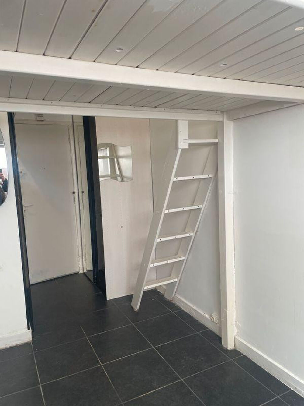 Location Appartement Studette,chambre de service 15m2 rez de jardin Paris 16