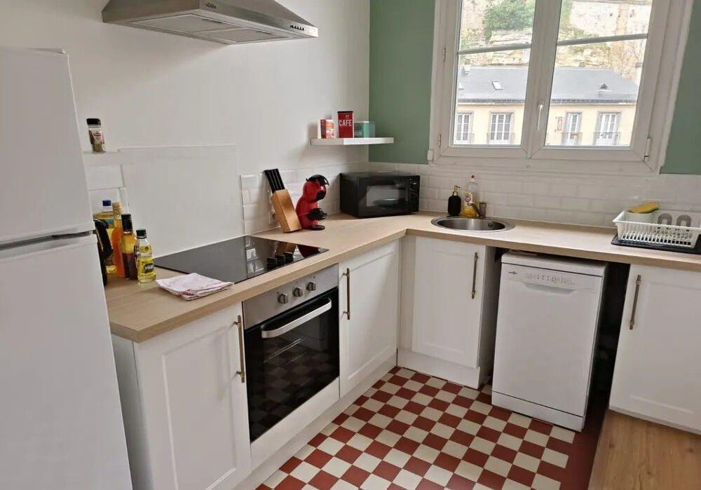 Location Appartement Beau studio meublé 42m² avec vue magnifique Pontoise