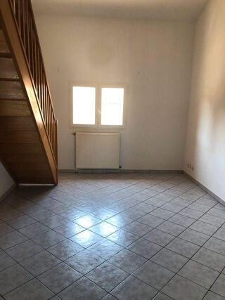  Appartement à louer 2 pièces 52 m²