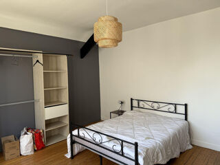  Appartement à louer 1 pièce 200 m²