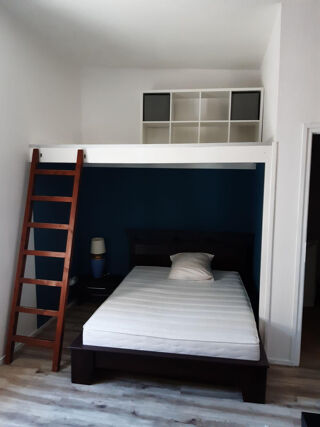  Appartement à louer 1 pièce 30 m²