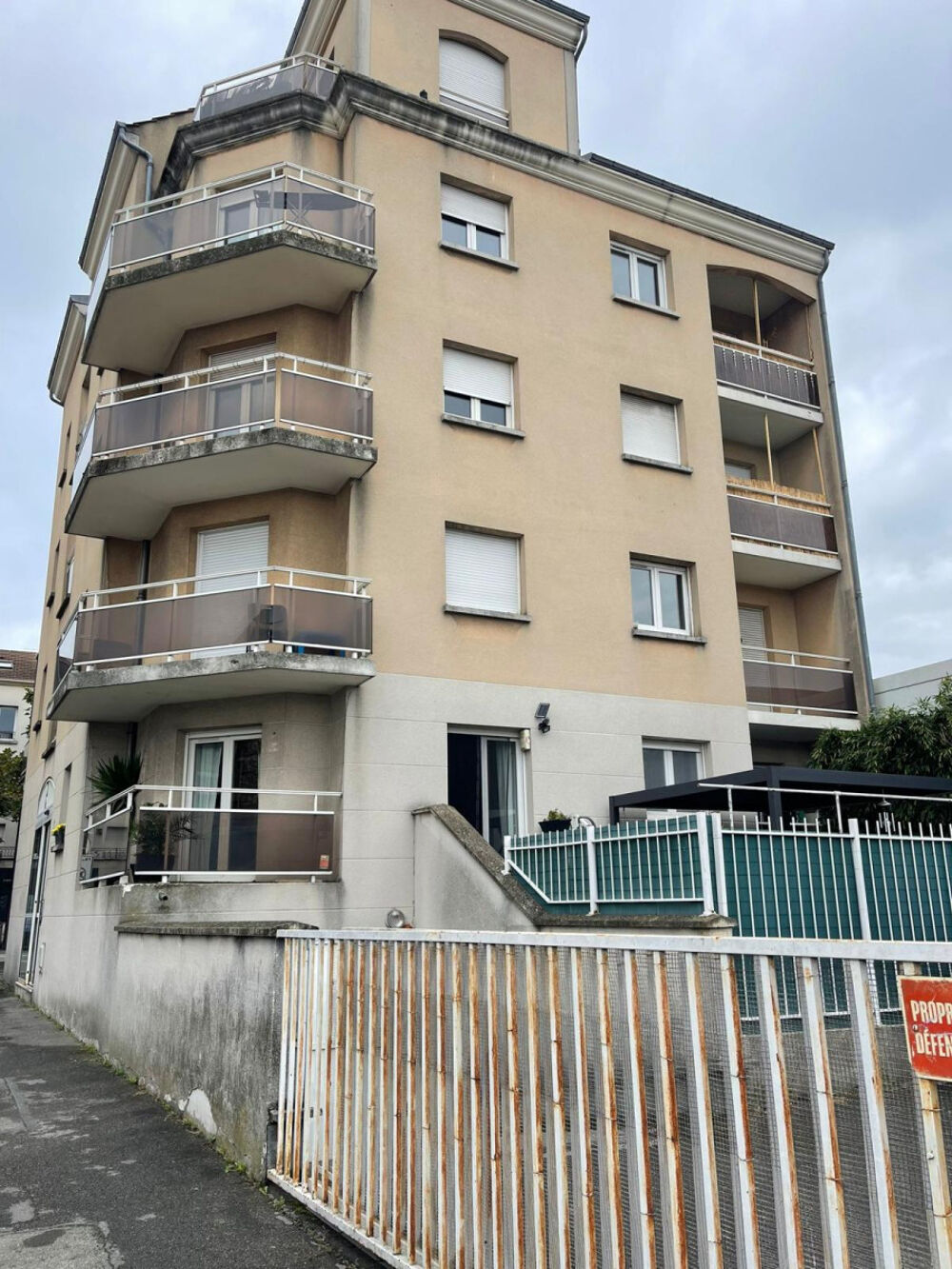 Location Appartement Superbe studio ensoleillé proche commodités Bobigny