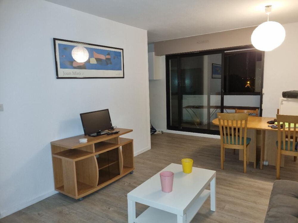 Location Appartement T2 meuble secteur Pellgrin proche  commodites Bordeaux