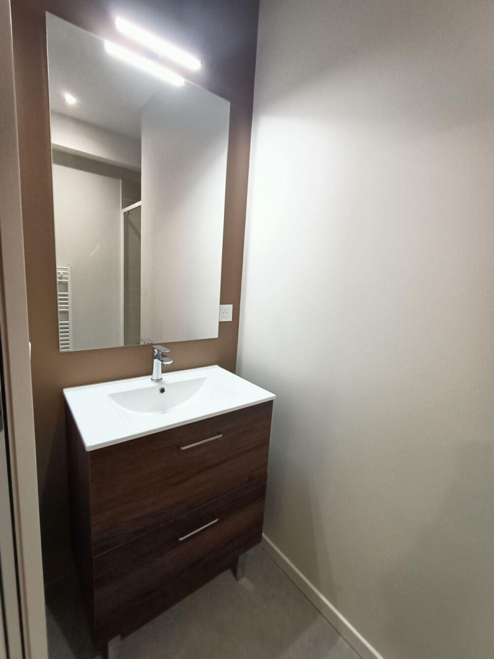 Joli appartement NEUF, toutes charges comprises