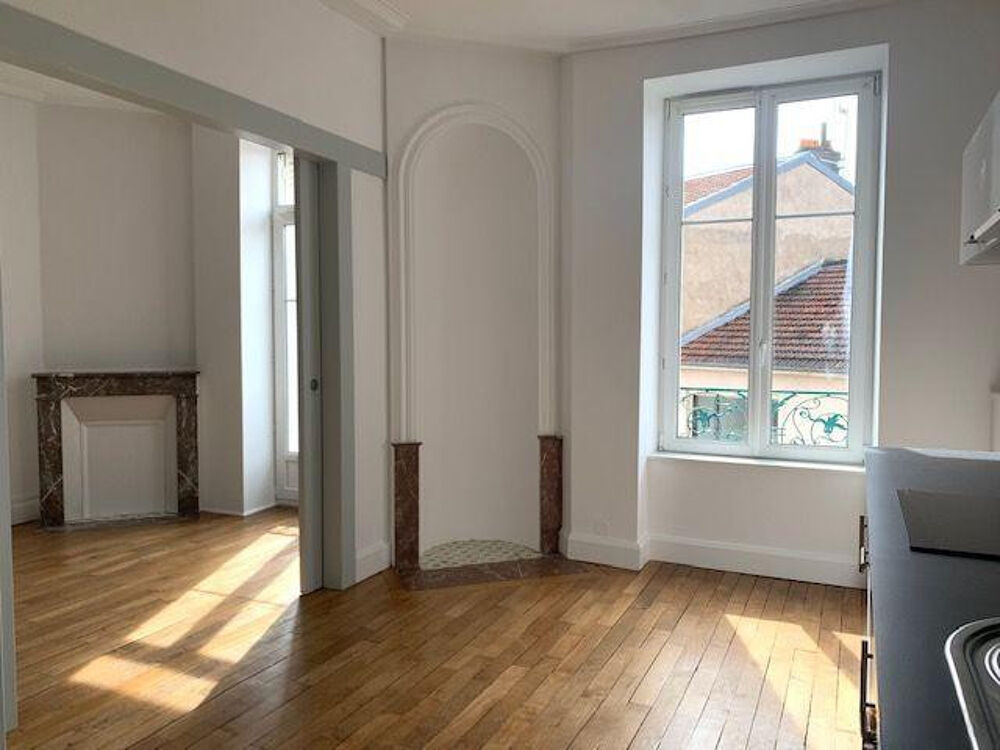 Location Appartement 2 pièces à louer à Courbevoie Courbevoie