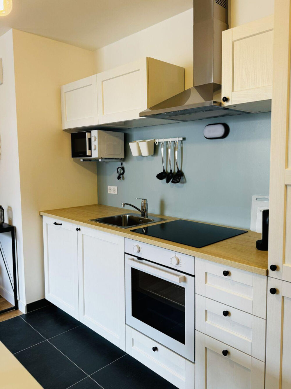Location Appartement Beau T2 meublé 40m² avec terrasse et parking Courbevoie